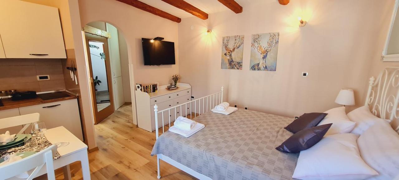 Studio Apartments Malu Пула Экстерьер фото
