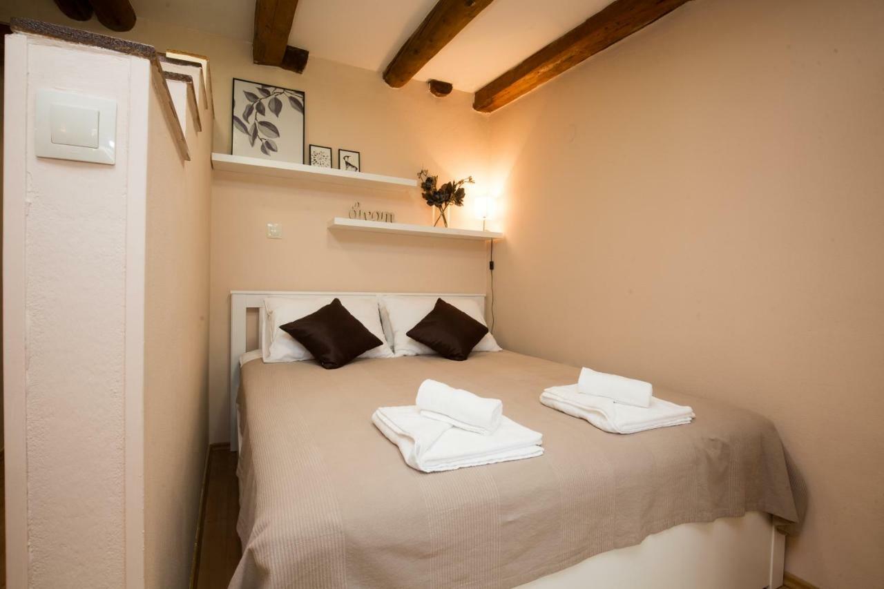 Studio Apartments Malu Пула Экстерьер фото