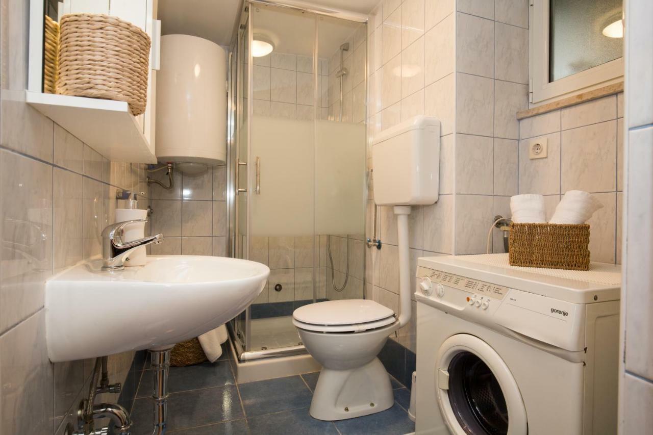 Studio Apartments Malu Пула Экстерьер фото